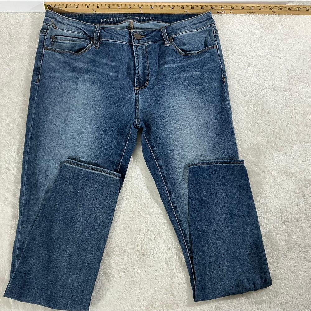Articles of Society Skinny Size 32 Mid-Rise Stretch Denim Small faint mark back